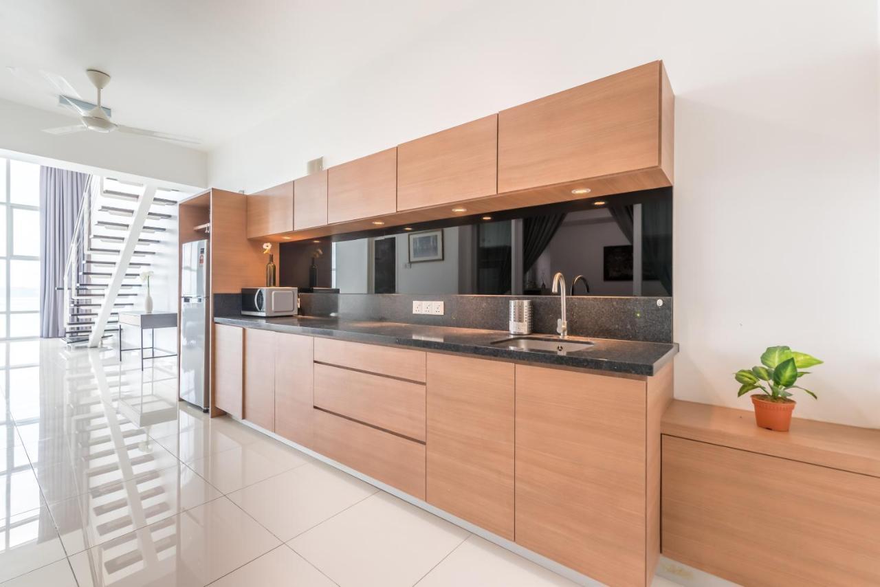 Maritime Penthouse Suite By The Sea George Town Exteriér fotografie