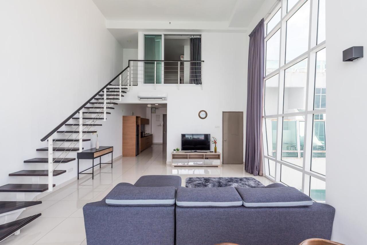 Maritime Penthouse Suite By The Sea George Town Exteriér fotografie