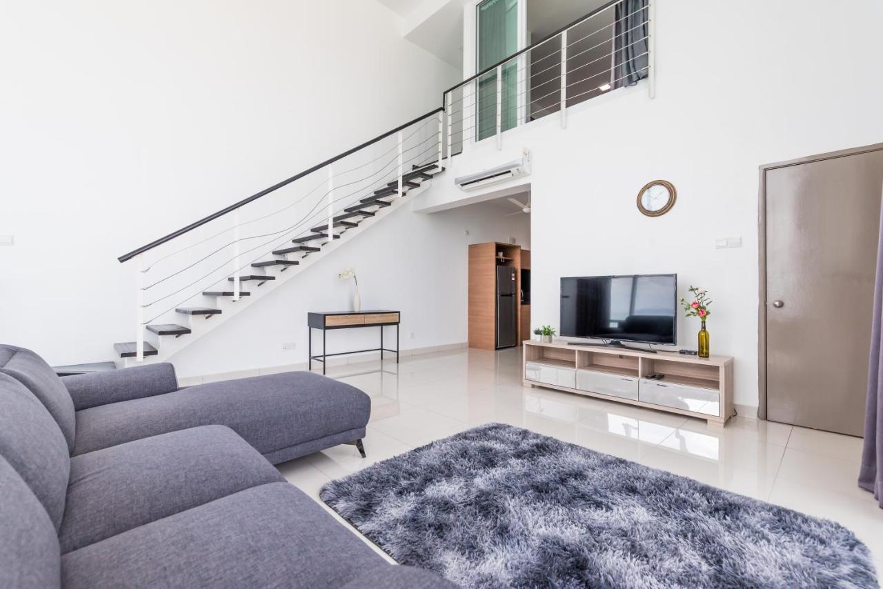Maritime Penthouse Suite By The Sea George Town Exteriér fotografie