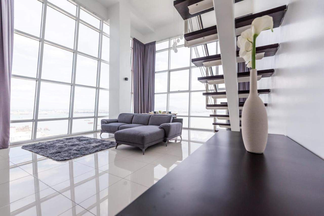 Maritime Penthouse Suite By The Sea George Town Exteriér fotografie